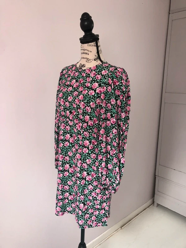 🌸 Robe fleurie noire – Zara – T. S – Très bon état